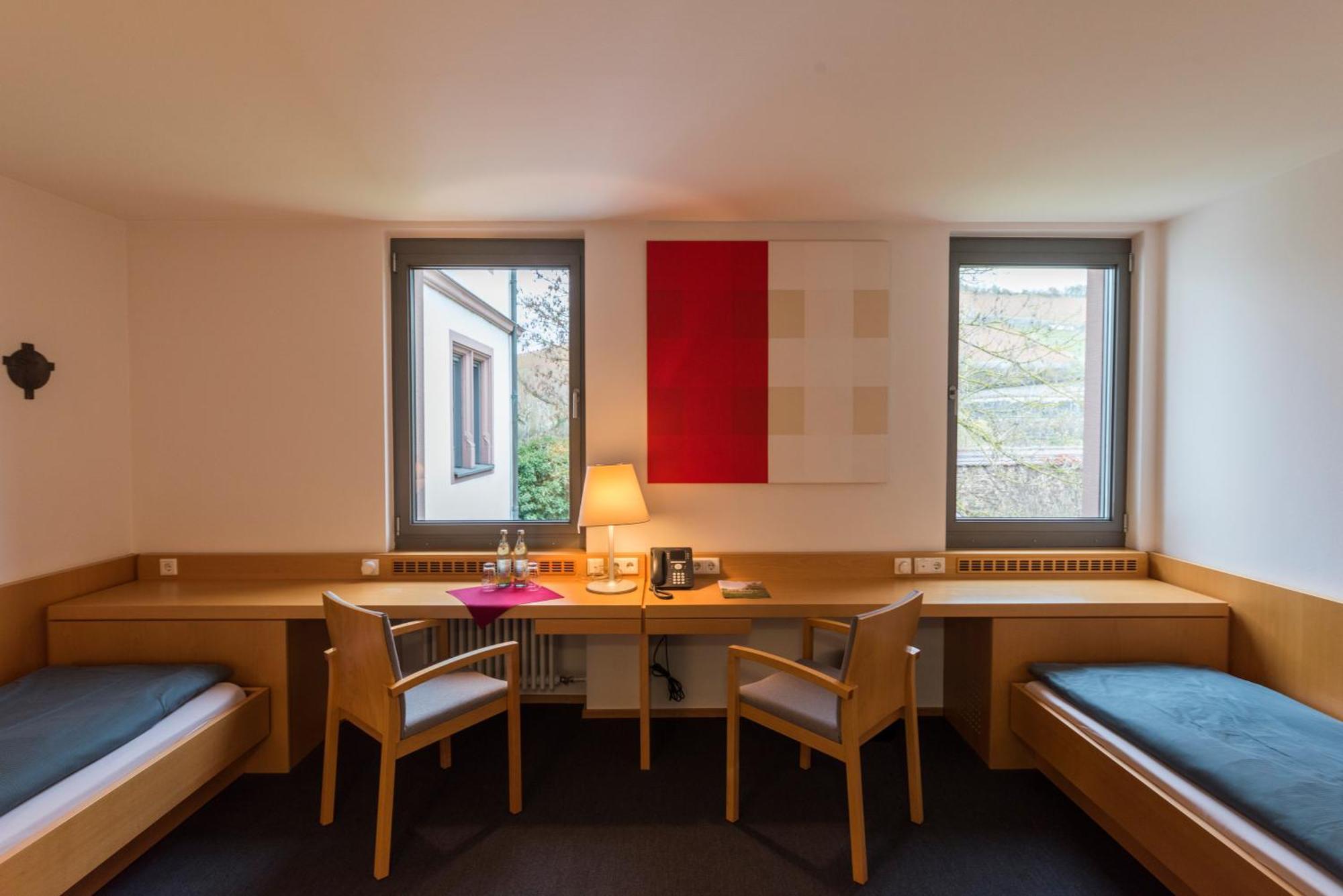 Tagungshaus Himmelspforten - Self Check-In Wurzburg Ngoại thất bức ảnh